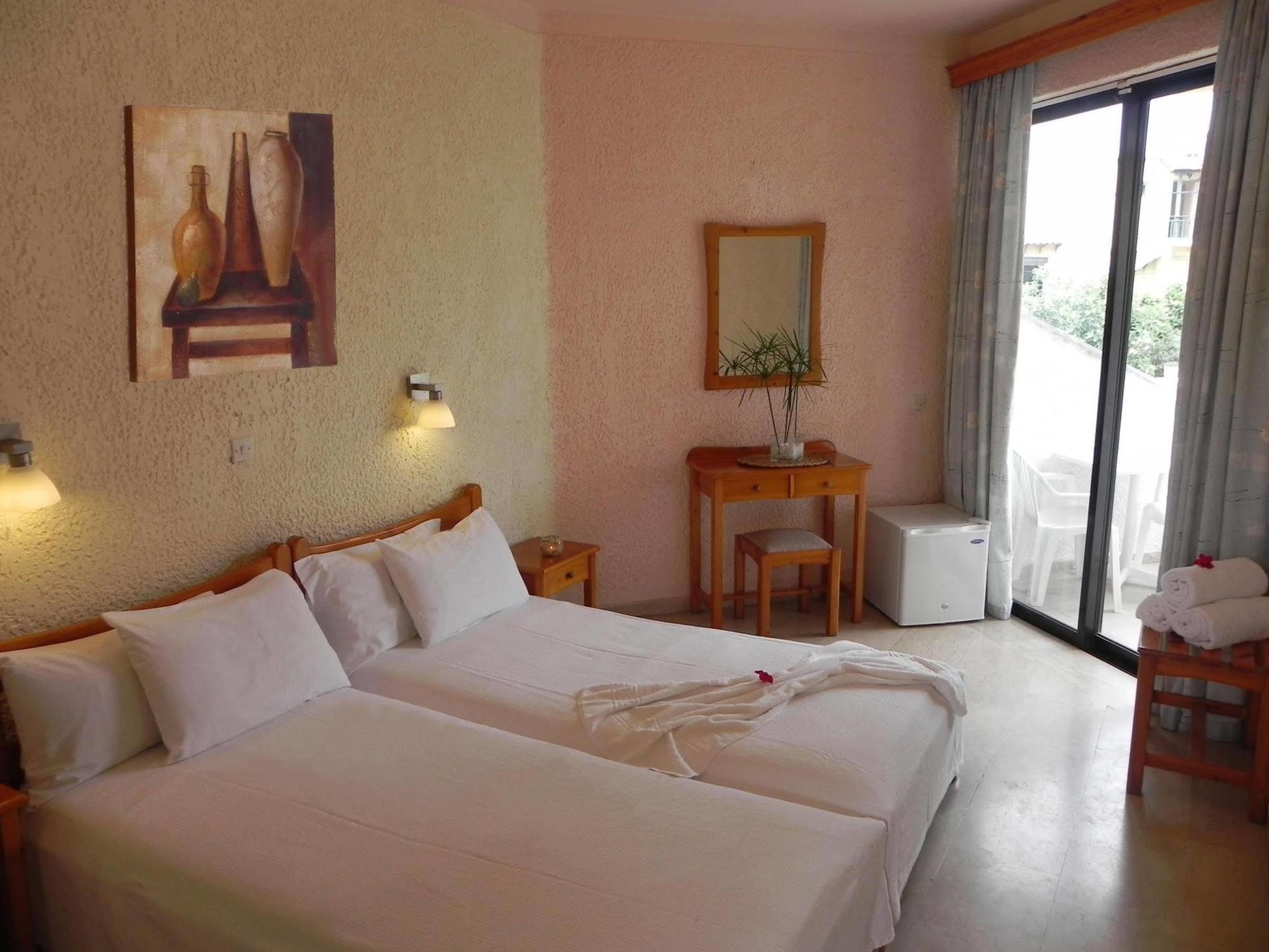 Hotel Alkionis Μωραΐτικα Εξωτερικό φωτογραφία